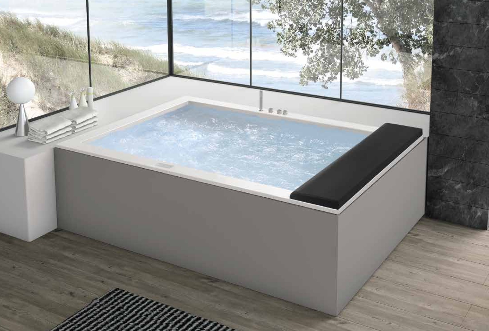 SPA / Einbau-Whirlpool aus Italien &ndash; Ansicht 1