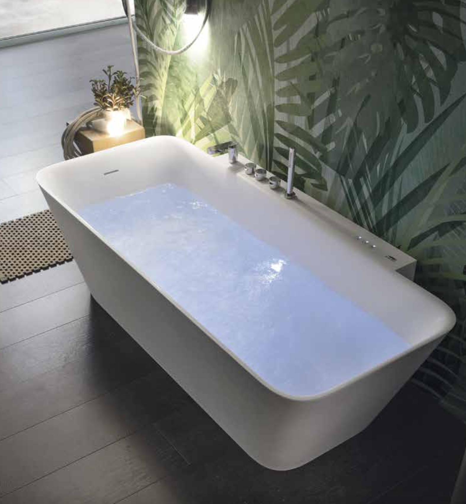 Whirlpool-/freistehende Badewanne aus Italien &ndash; Ansicht 1