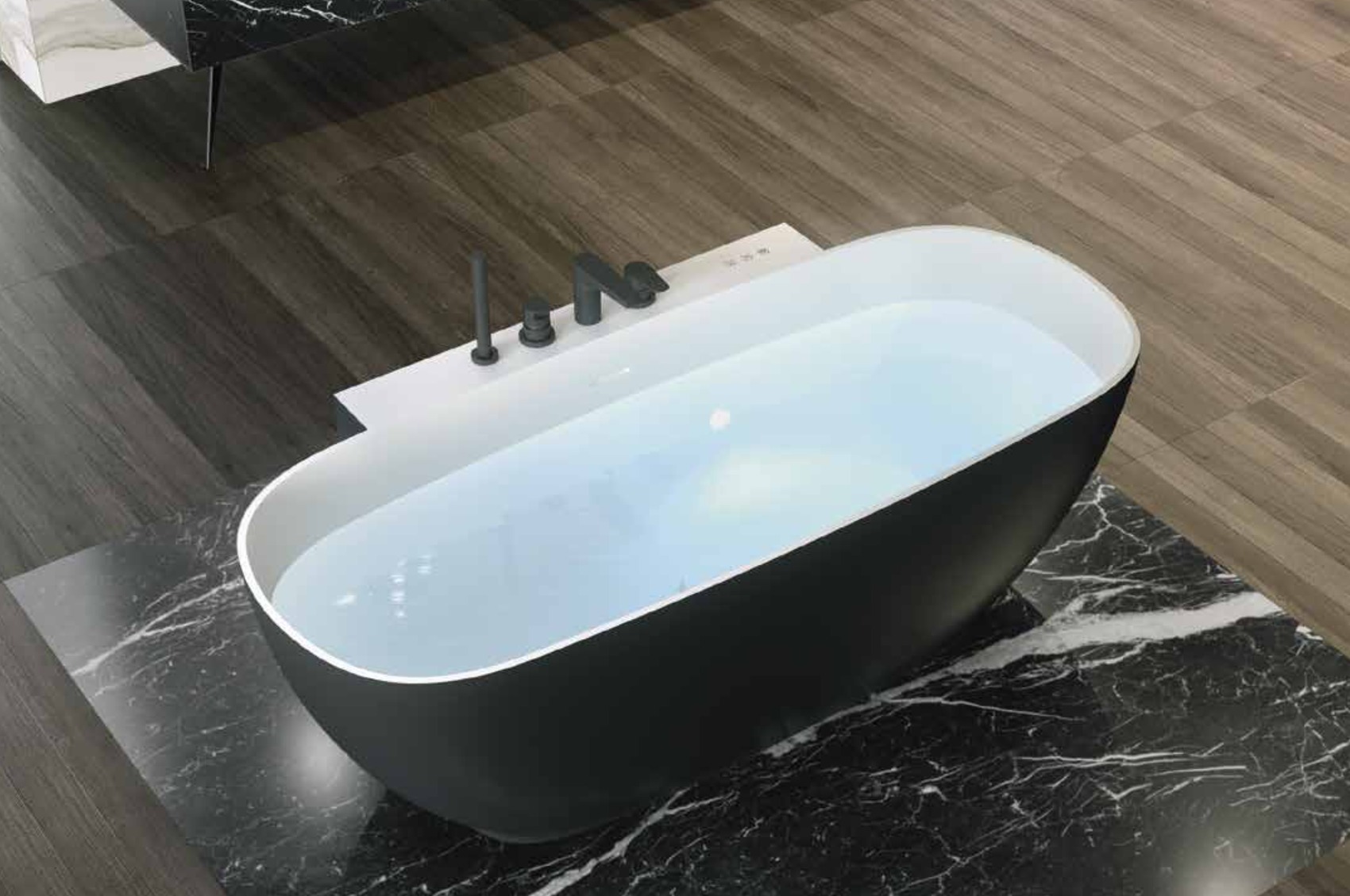 Whirlpool-/freistehende Badewanne aus Italien &ndash; Ansicht 3